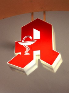 pharmacy-107606_640