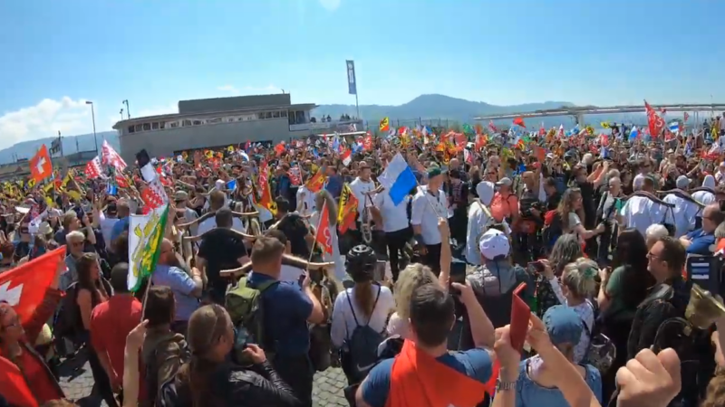 Corona-Demo: St. Galler Regierung stellt sich hinter Polizeieinsatz von Rapperswil