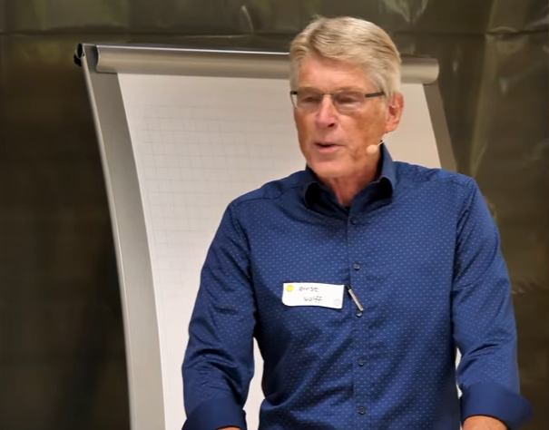WEFF (nicht WEF) Davos: Rede von Ernst Wolff – Wie geht es weiter mit Corona?