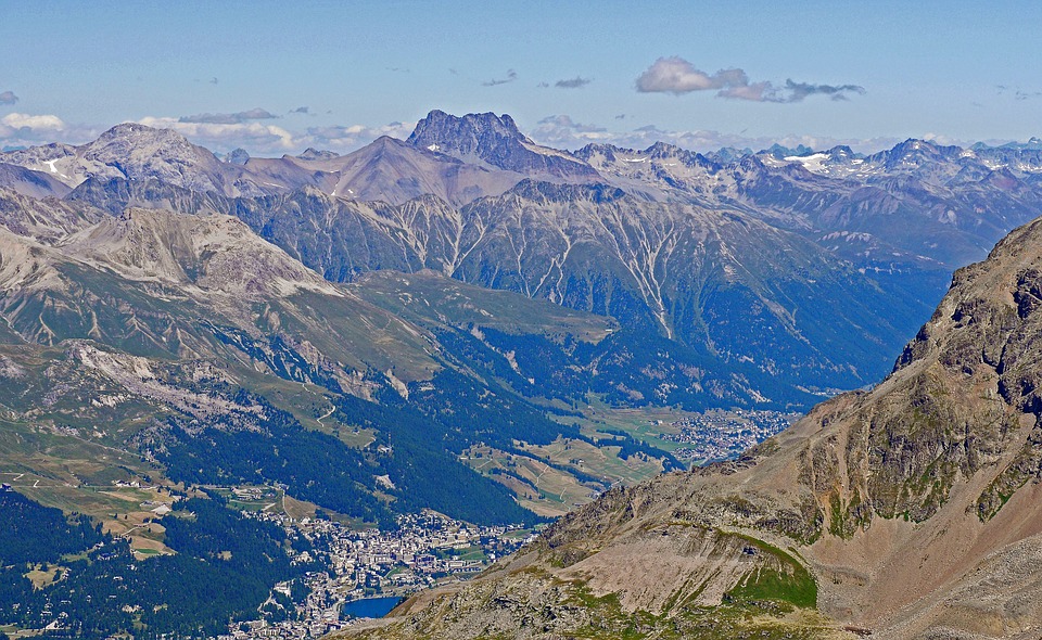 Alpenkonvention: Velo-Exkursionen von Kindern und Jugendlichen am Inn (Engadin)