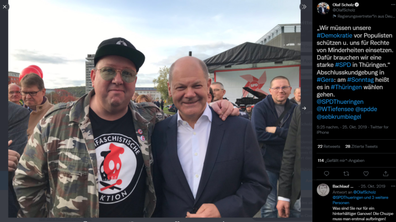 Modekritik: Olaf Scholz im übergroßen Schlabberpulli