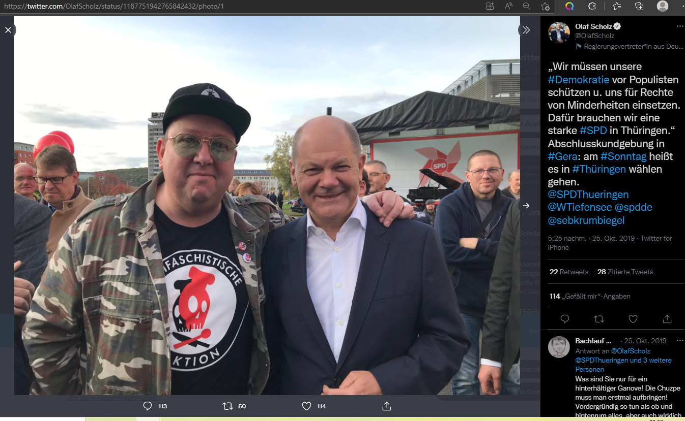 Modekritik: Olaf Scholz im übergroßen Schlabberpulli