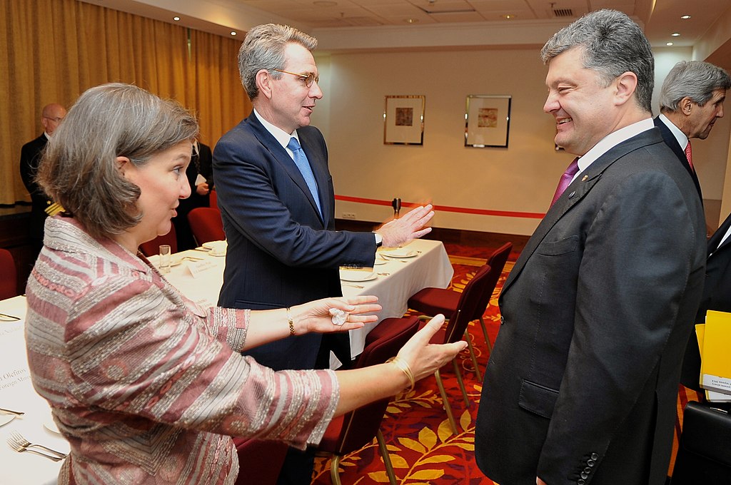 Ukraine: Victoria Nuland-Telefonat („Fuck the EU“) in welchem sie bespricht, wer in die Regierung und Opposition kommen soll