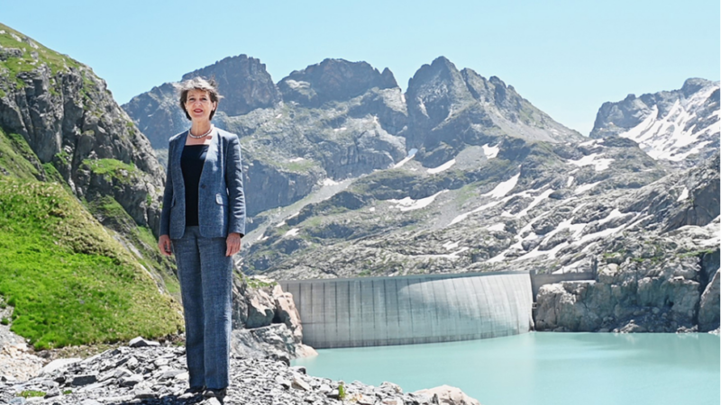 Bundesrätin Sommaruga besichtigt Pumpspeicherwerk Nant de Drance