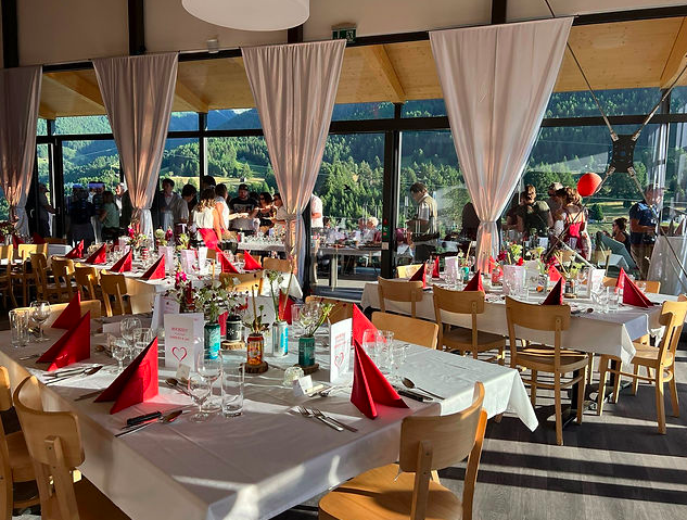 Gastro-Job im Ferienkanton Wallis: Allrounderin/Allrounder Buffet, Service, Kasse & Reinigung