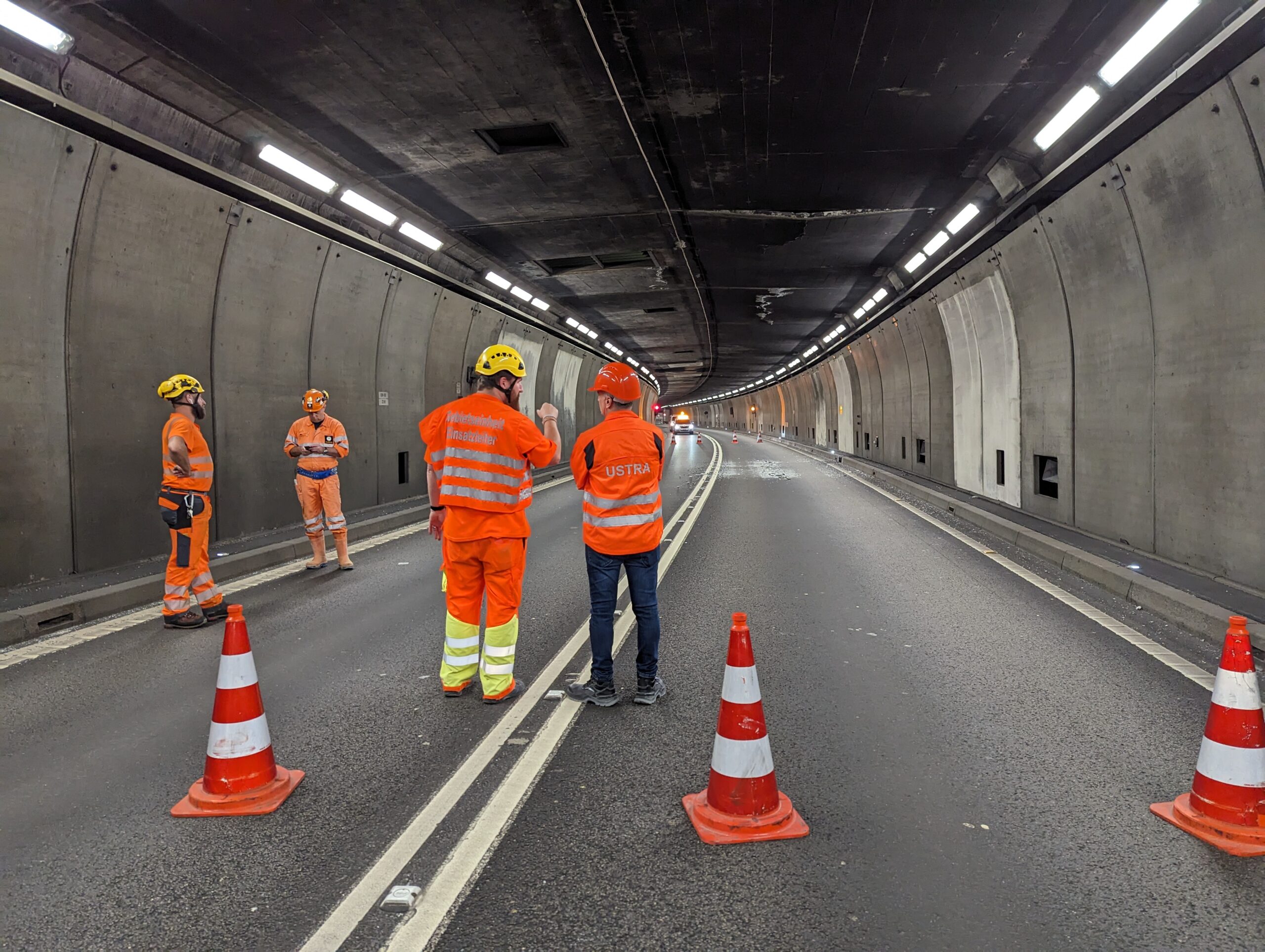 Gotthard-Tunnel mit 25 Meter langem Riß: Baumaßnahmen zur Wiedereröffnung haben begonnen