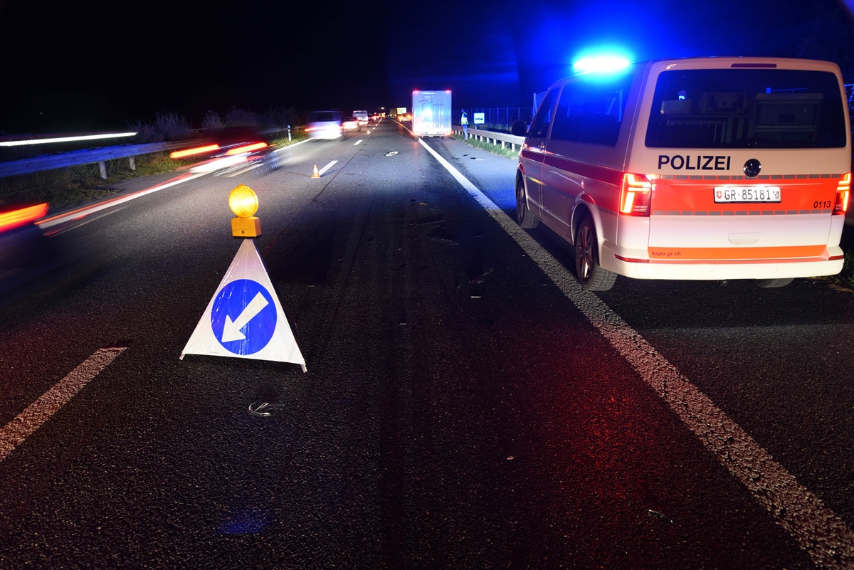 A13 bei Maienfeld: Junglenker (22) rast in Lkw