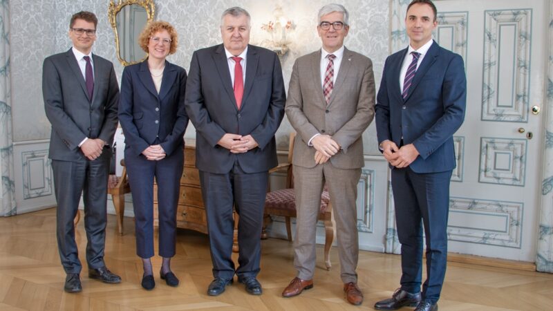 Besuch des Botschafters von Ungarn bei der Bündner Regierung