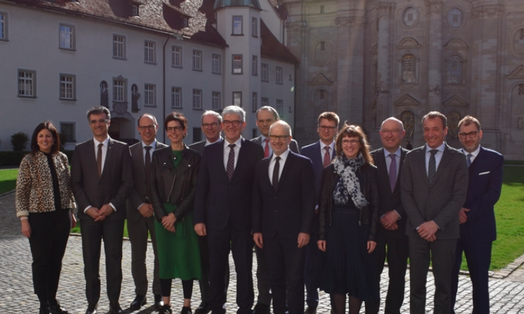 Regierung des Kantons St.Gallen empfängt die Bündner Regierung