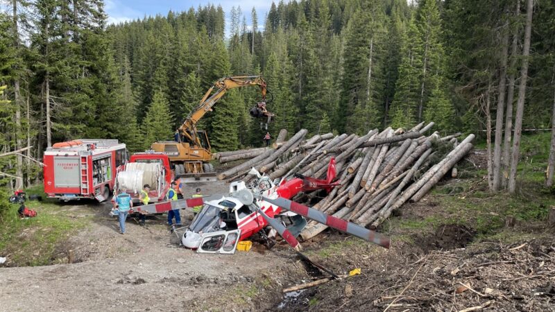 Conters im Prättigau: Helikopter bei Baum-Ernte abgestürzt