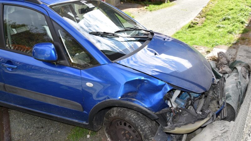 Unfall in Masein: Frau (58) kollidiert mit Stallmauer