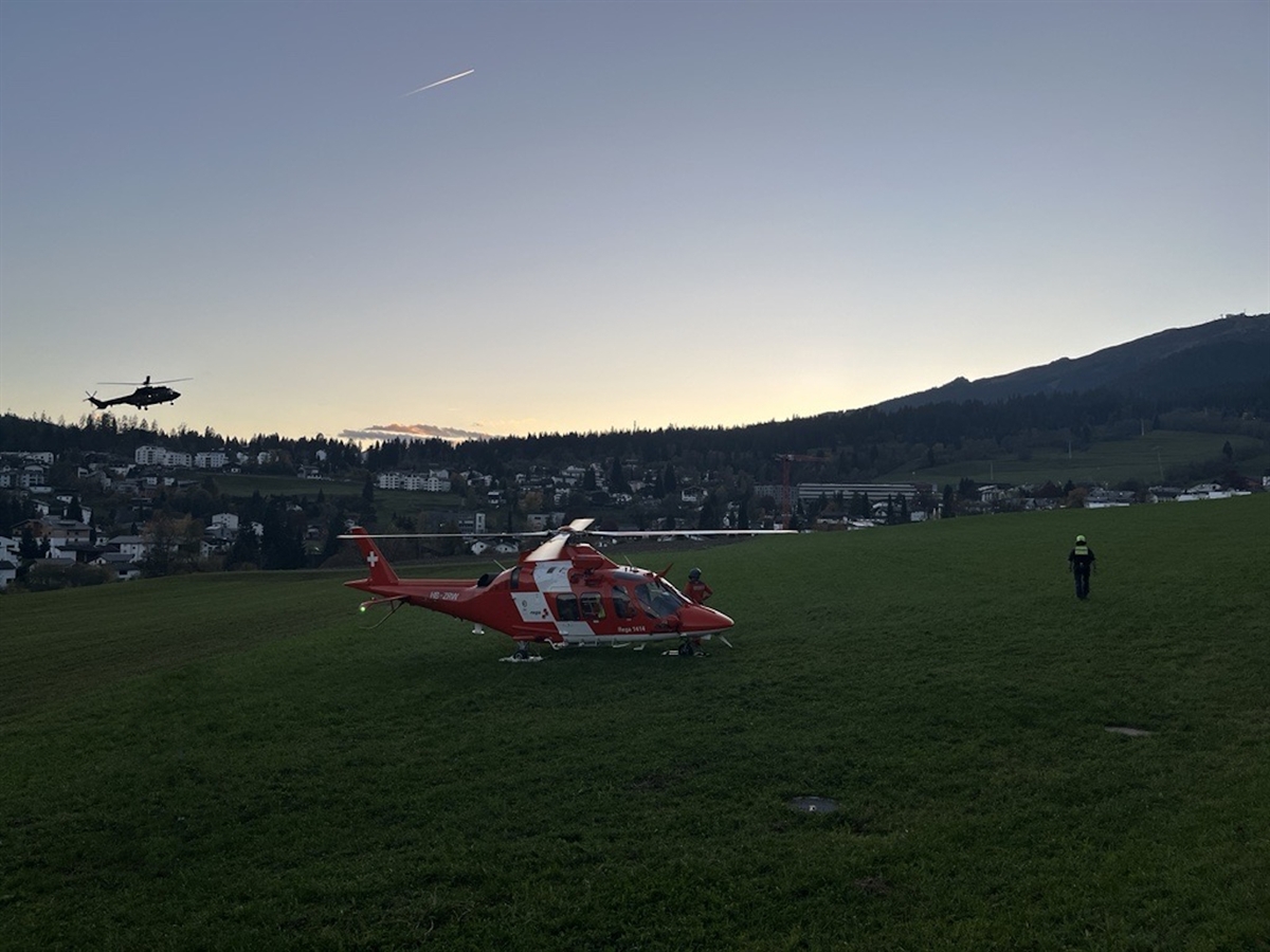 Vermißter Vater (78) in Flims: Senior bei großer Suchaktion verletzt aufgefunden