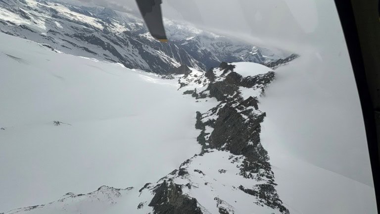 Saas-Fee: Bei Gleitschirmflug vom Allalinhorn Richtung Täschhütte tödlich verunglückt