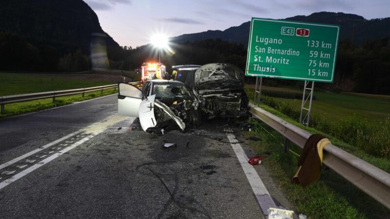 Unfall in Bonaduz: Frühmorgendliche Frontalkollision