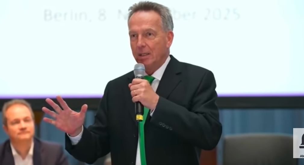 Professor Stefan Homburg: „Alles unter den Teppich!“
