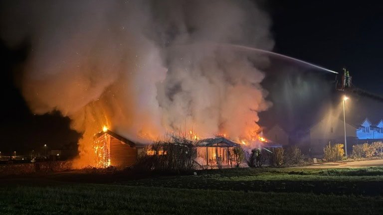 Brand in einem Lokal – 2 Minderjährige (14, 16) angehalten