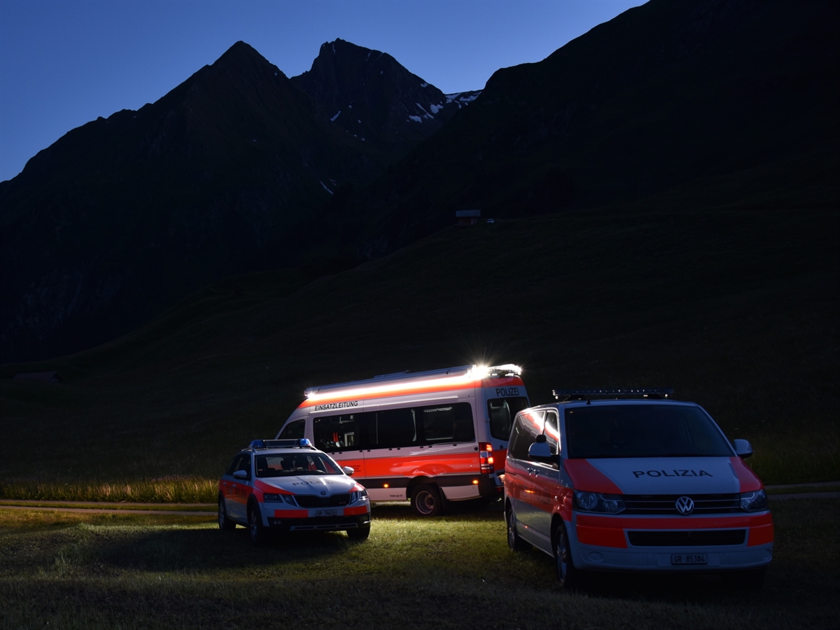 Vermißter Mann (20) verlor Orientierung: Mehrstündige nächtliche Suchaktion in Arosa, Molinis, Langwies undLitzirüti
