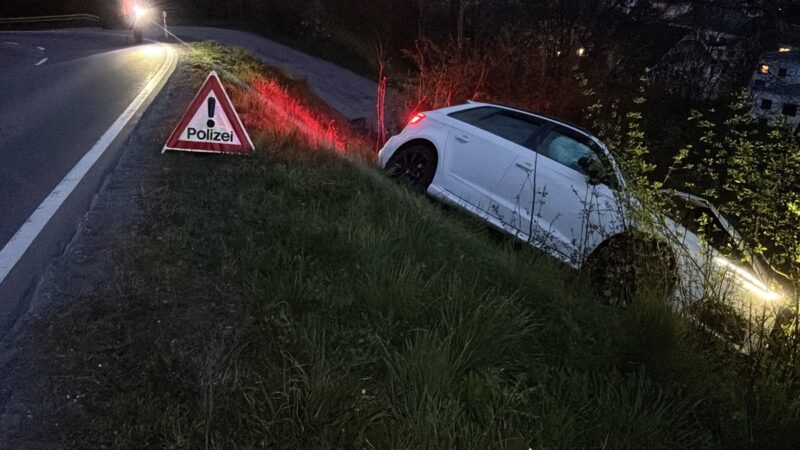 Alkohol-Unfall nachts an der Lugnezerstraße in Ilanz