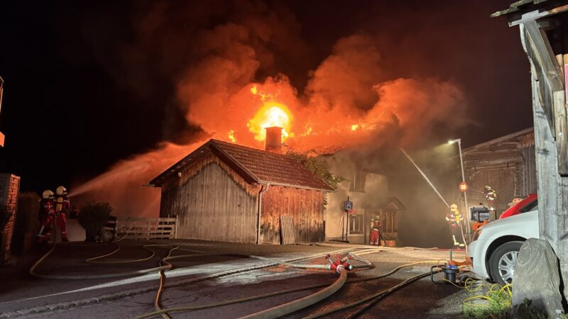 Feuerwehreinsatz in Churwalden: Vollbrand eines Wohnhauses