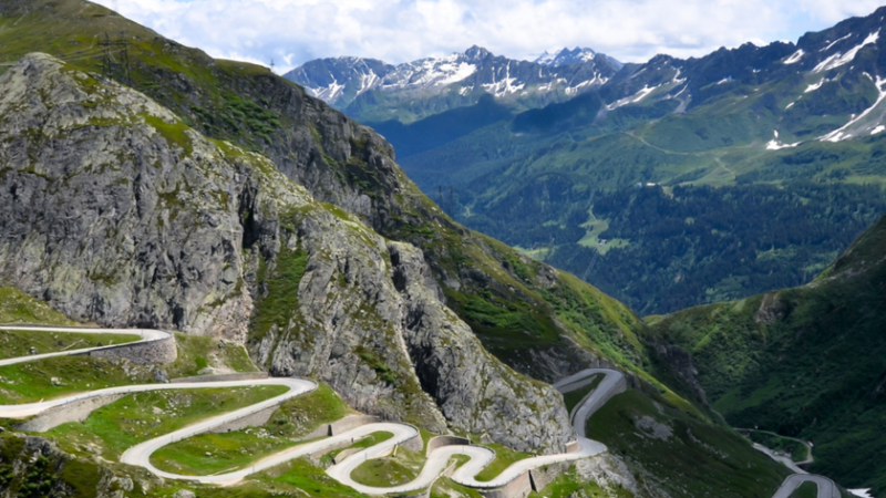 Pro Alps lanciert Jahres­kampagne zum Frei­zeit­verkehr
