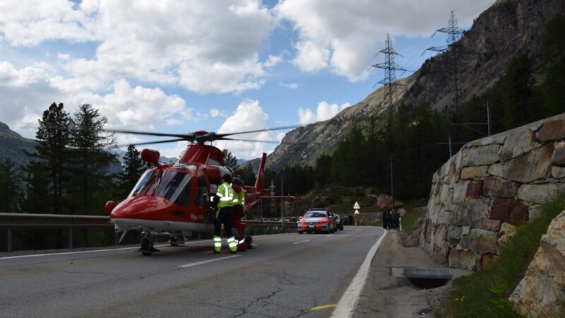 Unfall in Pontresina: Töffahrer beim Überholen verunfallt – Zeugenaufruf