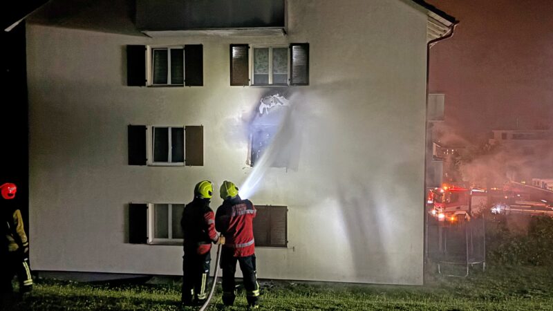 Kreuzlingen: Brand in einem Mehrfamilienhaus – Kantonspolizei Thurgau ermittelt wegen Brandstiftung