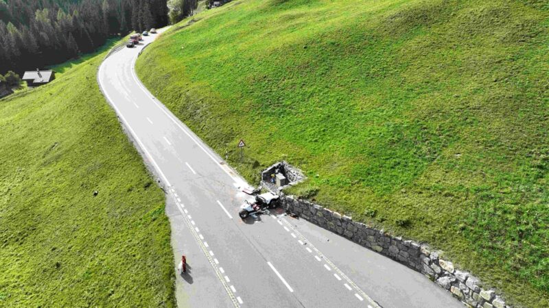 18-Jähriger kollidiert mit 3-Rad mit entgegenkommender Töff-Fahrerin (55)