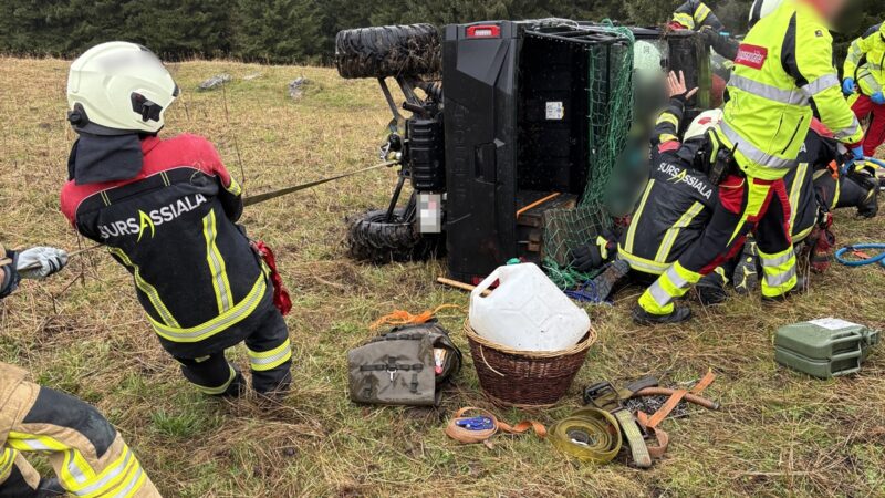 Selbstunfall Curaglia: Mann mit Quad verunfallt +++ Mann schwer verletzt