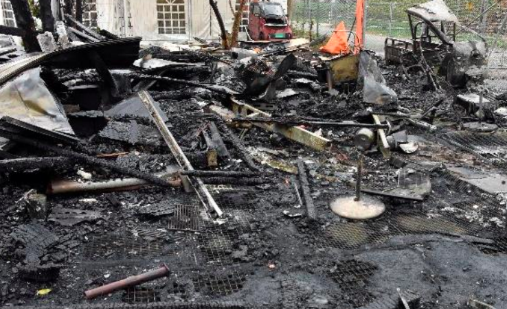 Explosionen und Brand in Wohnwagen: 2 Verletzte, darunter 1 Schwerverletzter